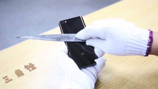 Yangi keramik qoplamali Xiaomi smartfoni (+video)