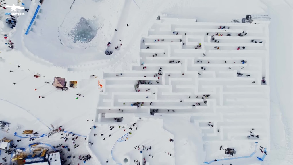 Построен самый большой в мире снежный лабиринт
