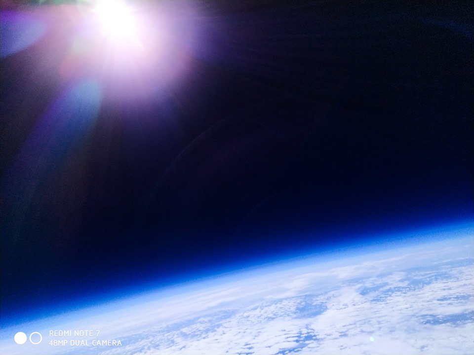 Xiaomi Redmi Note 7 слетал в космос за уникальными фото и вернулся на Землю (+видео)