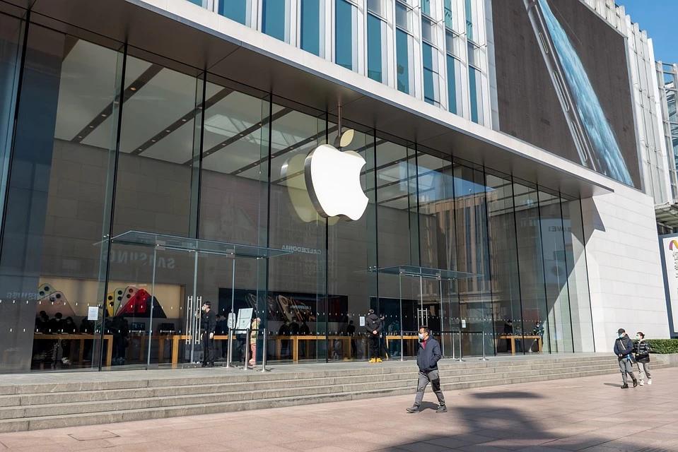 Apple закрыла все магазины за пределами Китая
