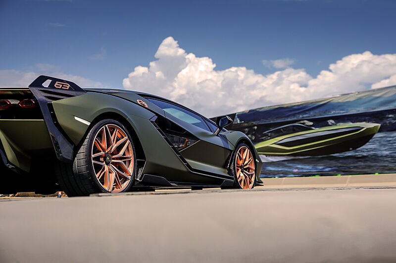 Konor Makgregorning 3,5 mln dollarlik Lamborghini yaxtasi tayyor bo‘ldi va unga yetkazib berildi
