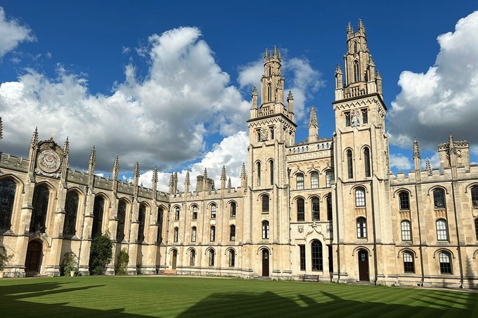 Оксфорд: как был основан лучший университет мира?
