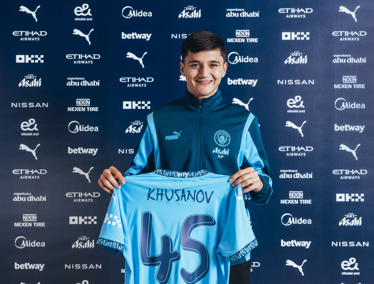 «Manchester Siti» Abduqodir Husanov transferini e’lon qildi